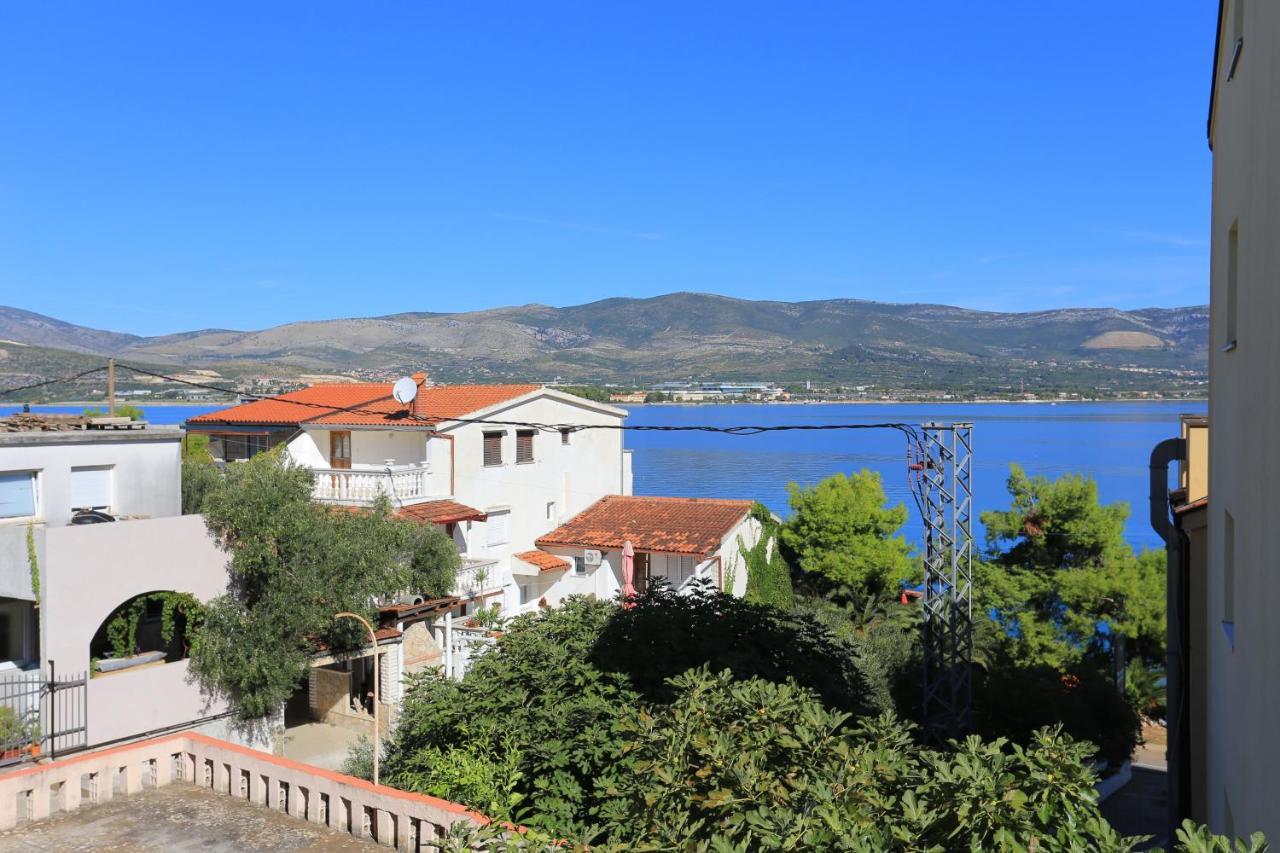 Apartments By The Sea Arbanija, Ciovo - 17332 Trogir Exterior foto