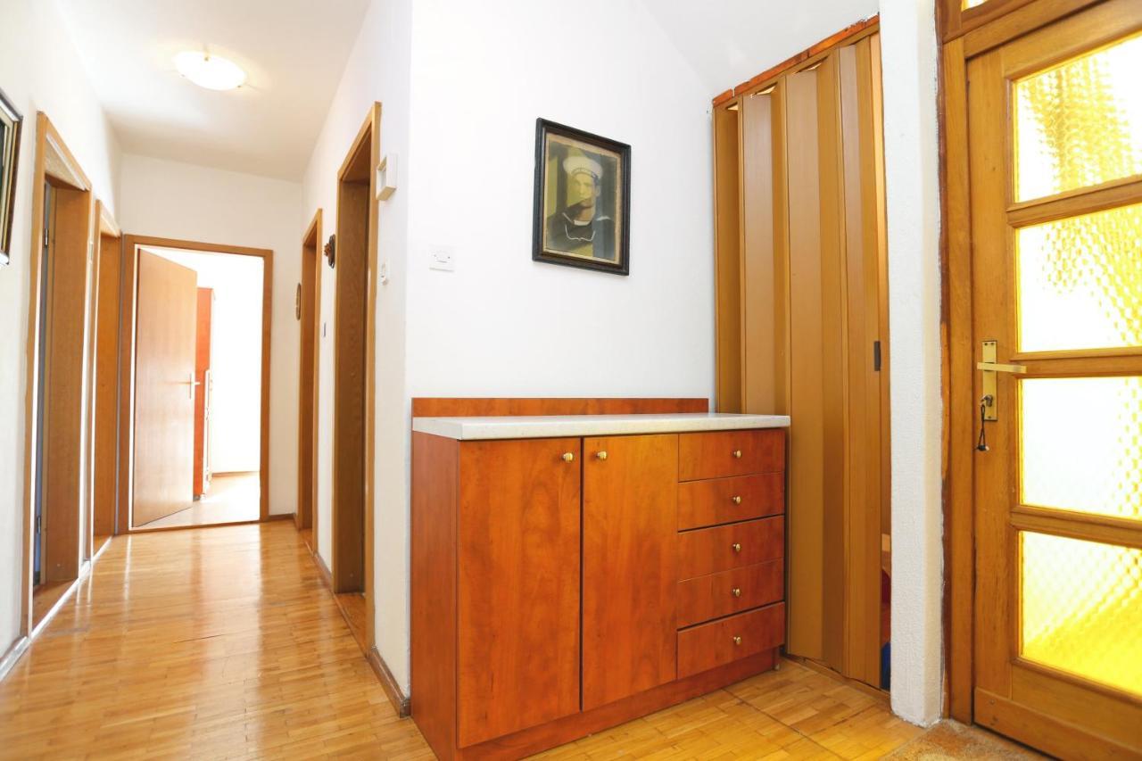 Apartments By The Sea Arbanija, Ciovo - 17332 Trogir Exterior foto